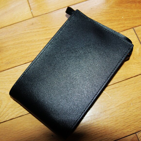 BNWT AW22 MARNI CELL PHONE SHOULDER BAG - Picture 3 of 5